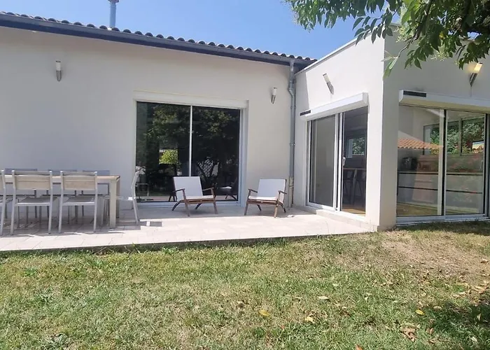 Villa Familiale Avec Hammam - Noes *